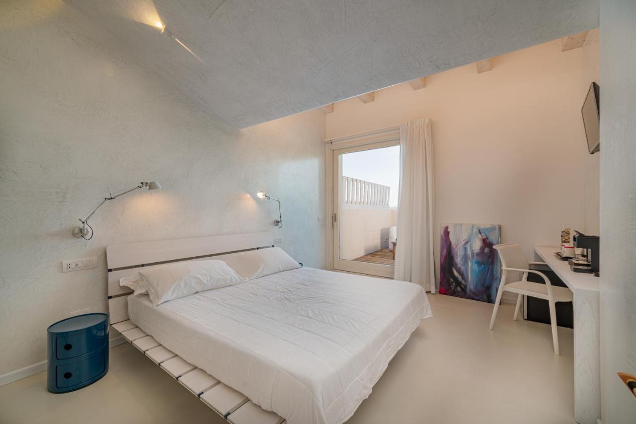 Jatika Boutique Hotel Aglientu Esterno foto