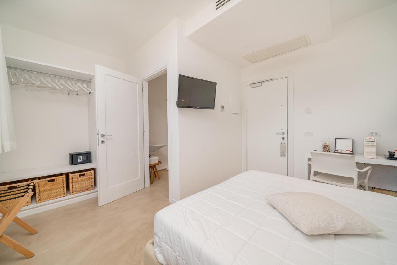 Jatika Boutique Hotel Aglientu Esterno foto